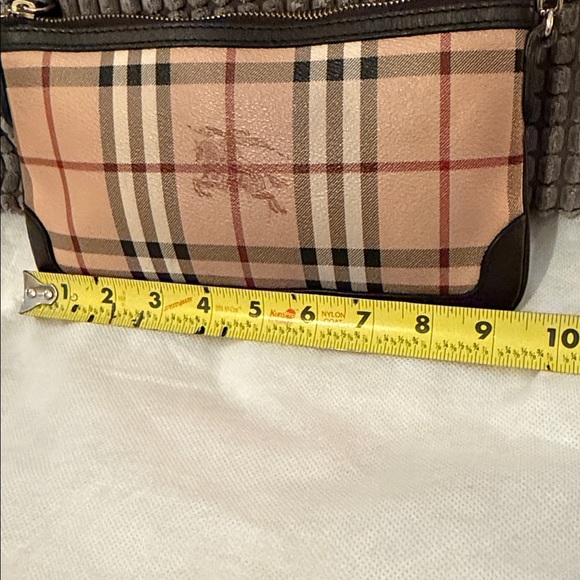 Authentic Burberry crossbody bag - Picture 12 of 14